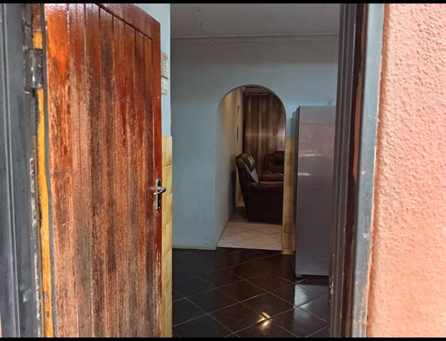 3 BEDROOM HOUSE FOR SALE IN ENNERDALE EXT 5